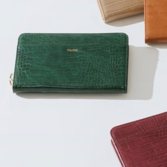 CALPAK Croc Wallet/Purse Emerald NWT - Picture 6 of 6